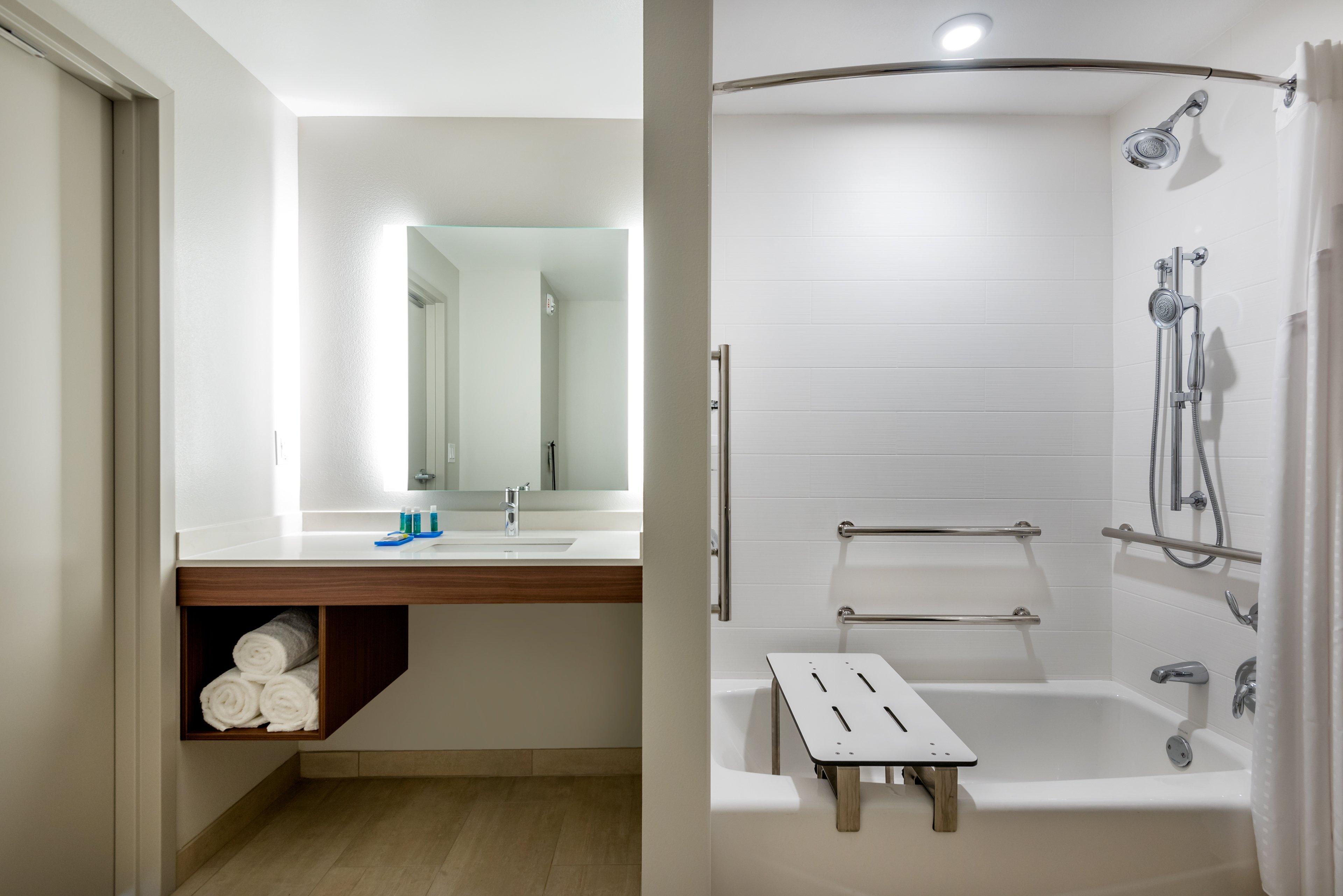 Express & - Orange County By Ihg Hotel 3*