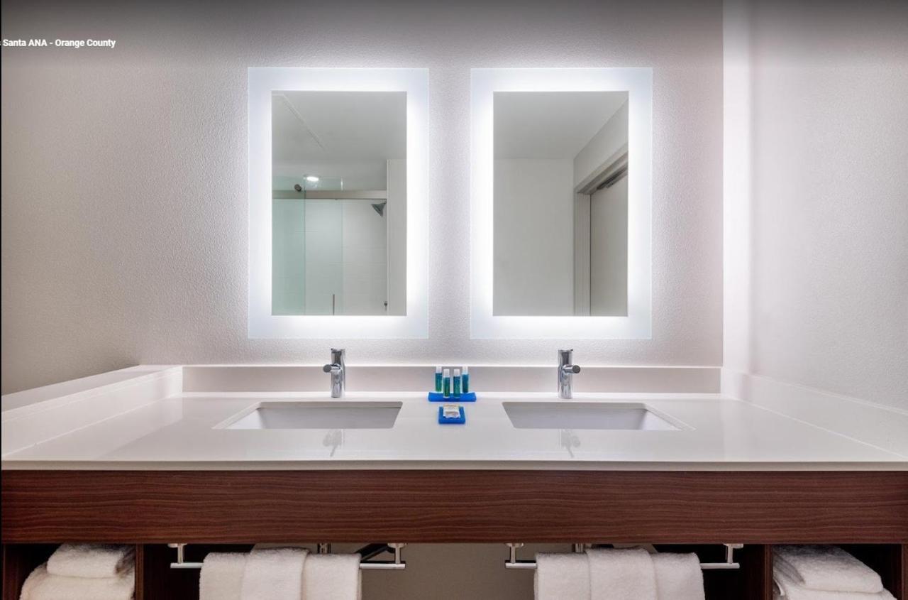 Express & - Orange County By Ihg 3*