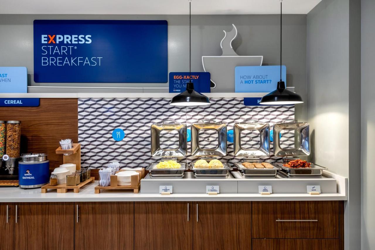 Express & - Orange County By Ihg 3* Santa Ana